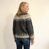 Lilja Striktrøje